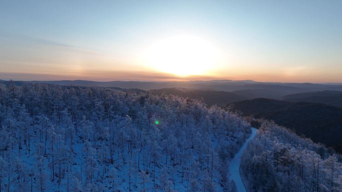 航拍大兴安岭林海雪原日落