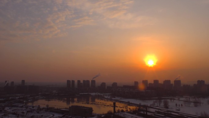 雪后日出冬天的早晨清晨城市天际线雪后初晴