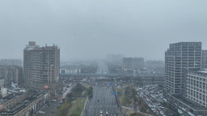 航拍昆山初雪中的城市风光