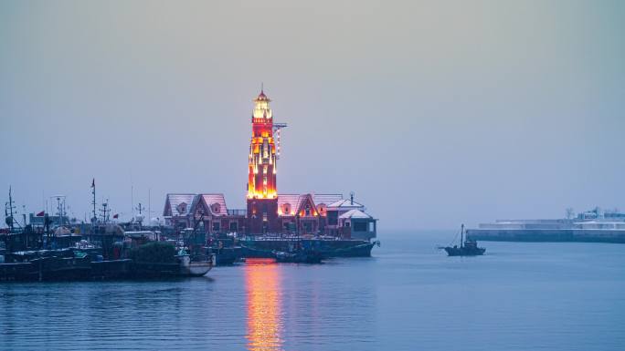 大连市百年灯塔渔人码头港湾海港延时摄影
