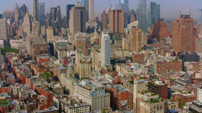 俯瞰纽约市金融区的翠贝卡社区上空