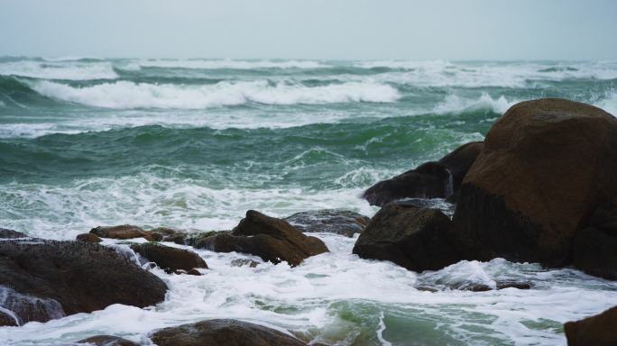 海岸浪潮拍岸-升格动画