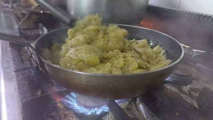 煮一锅土豆泥