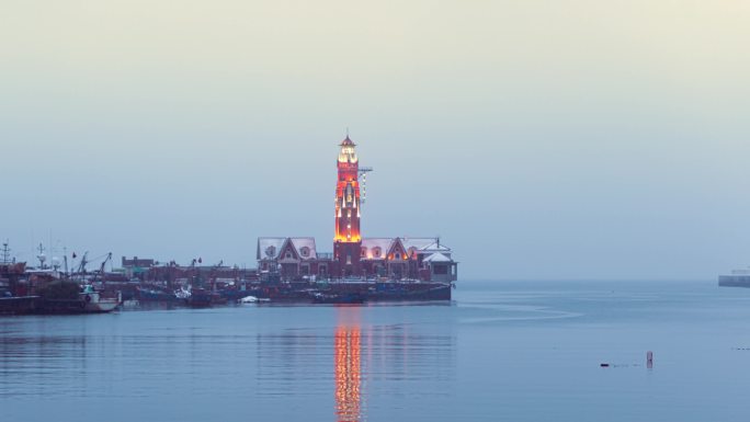 大连市百年灯塔渔人码头港湾海港延时摄影