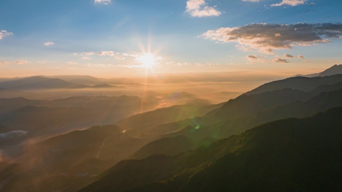 【5K】哀牢山日出航拍延时，哀牢山风景