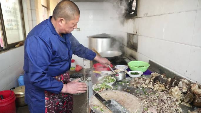 滕州美食 熬羊汤 羊汤馆 切羊肉 称羊肉