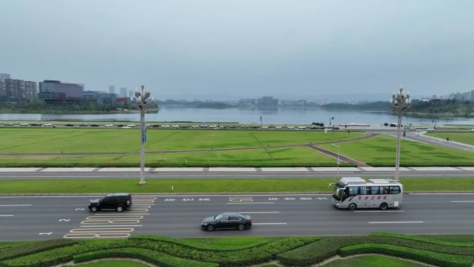 航拍四川成都双流区兴隆湖湿地公园天府大道