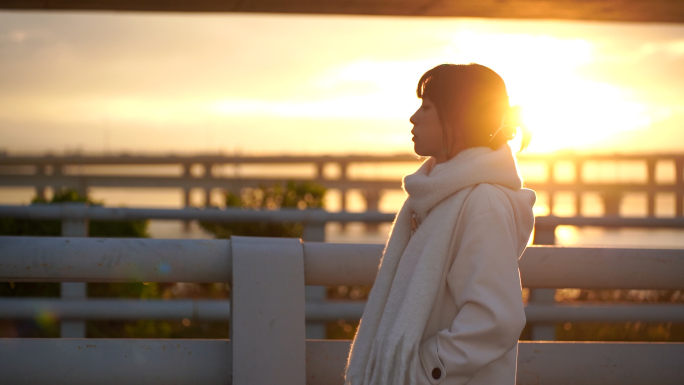 阳光下美女唯美夕阳女孩情绪伤感MV短片