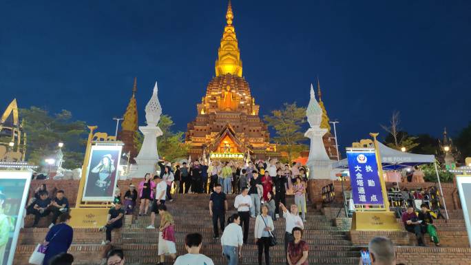 云南西双版纳景洪告庄西双景星光夜市