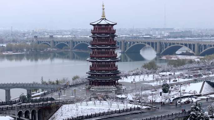 航拍洛阳朱樱塔雪景