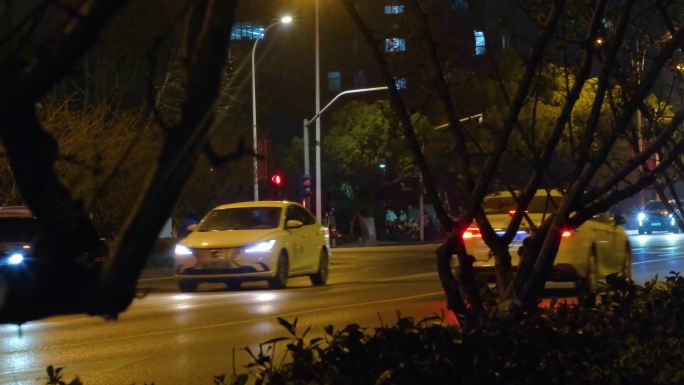 夜晚城市马路汽车车流夜景视频素材