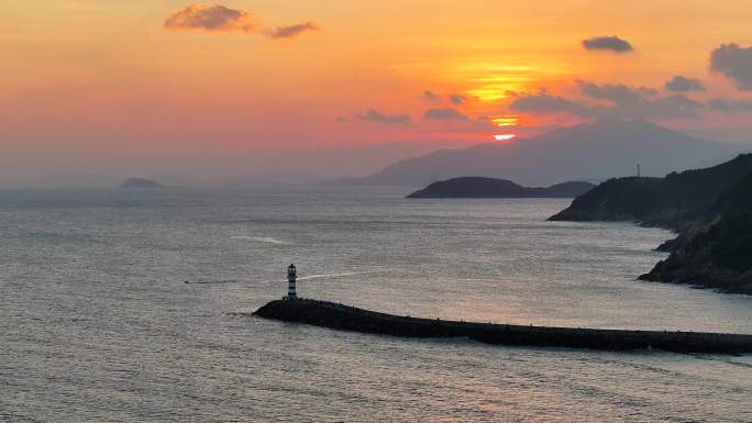 灯塔 日落 大海