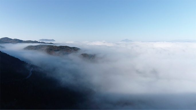 航拍山岭平流雾4k 60p