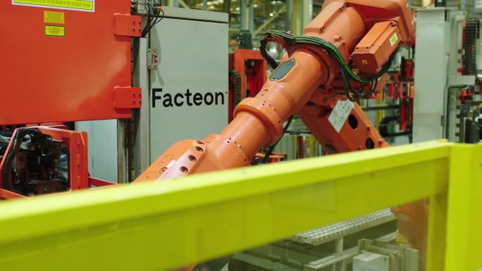 工厂智能科技机械臂运作