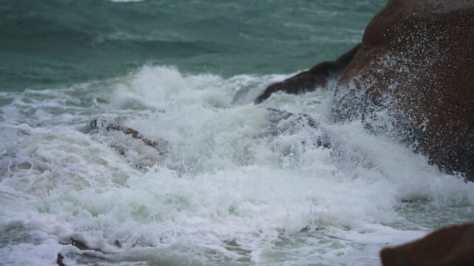 海浪拍打-高速摄影