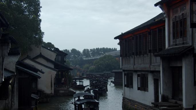 浙江嘉兴乌镇江南水乡古风建筑旅游旺季游客