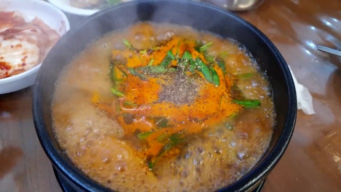 韩国土特产猪耳煮血肠红汤顺台热炖4k