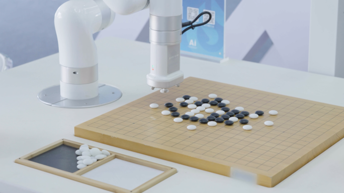 【原创4K】机械臂下棋 科技智能