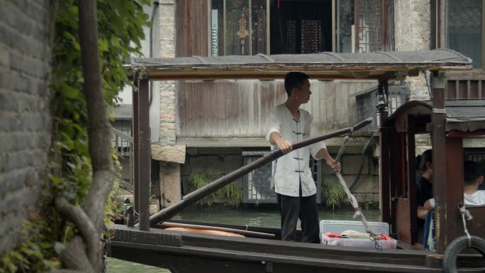 浙江嘉兴乌镇江南水乡古风建筑旅游旺季游客