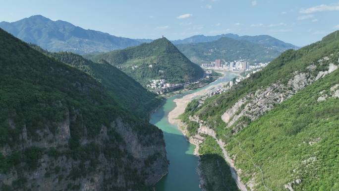 航拍四川广元明月峡朝天区风光群山峡谷绿色