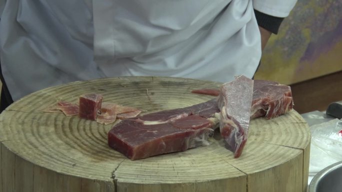 切牛肉丝刀工后厨大厨烹饪美食制作