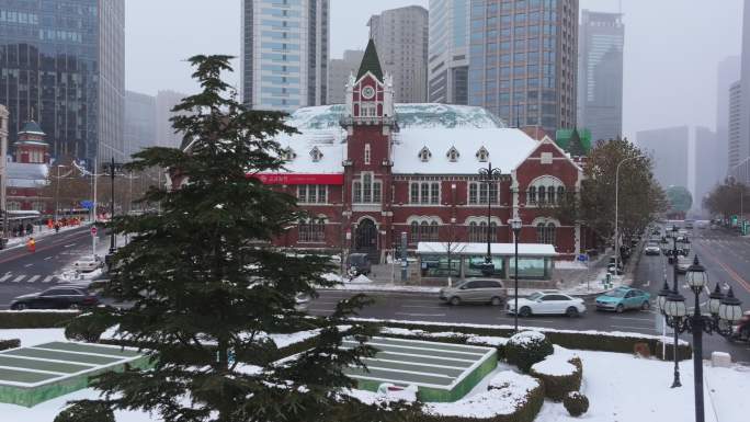 大连中山广场老建筑雪景航拍