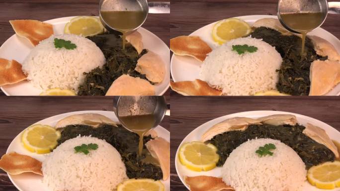 黎巴嫩食谱:穆卢克亚，梅洛希亚，椰叶和香菜米饭鸡，烤皮塔饼