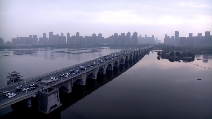 航拍武汉墨水湖大桥车流 各种角度