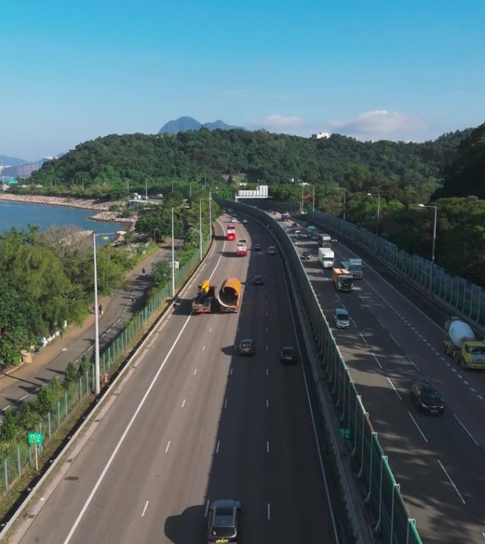 香港大埔区吐露港公路城市高架桥早晨交通情况