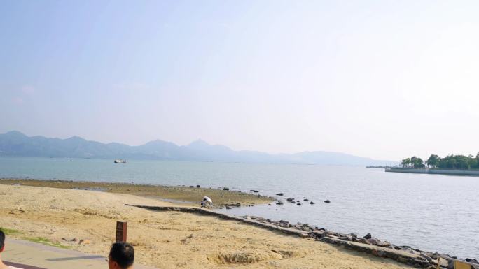 深圳湾绿道沙滩海水打捞船游玩