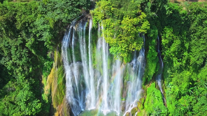 广西三叠岭瀑布彩虹大自然瀑布原生态风景