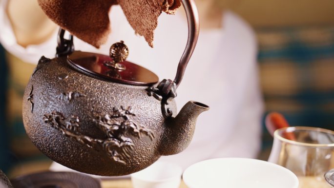 铁壶煮水洗茶泡茶过程升格实拍
