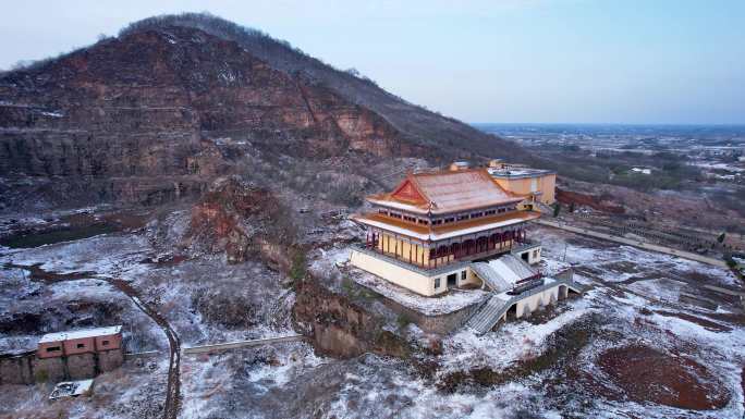 山间 雪景 寺庙