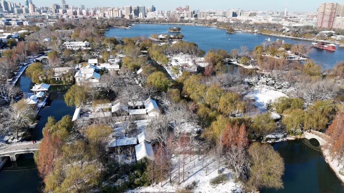 济南大明湖雪景