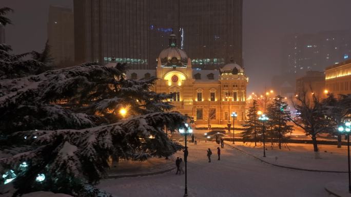 大连中山广场下雪夜景航拍