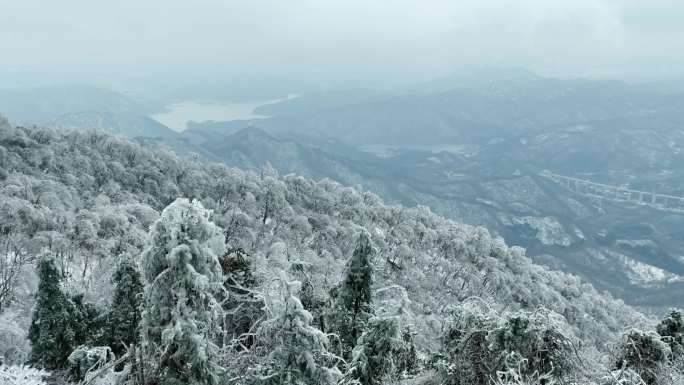 4k航拍冬季大别山灵山金鼎风光