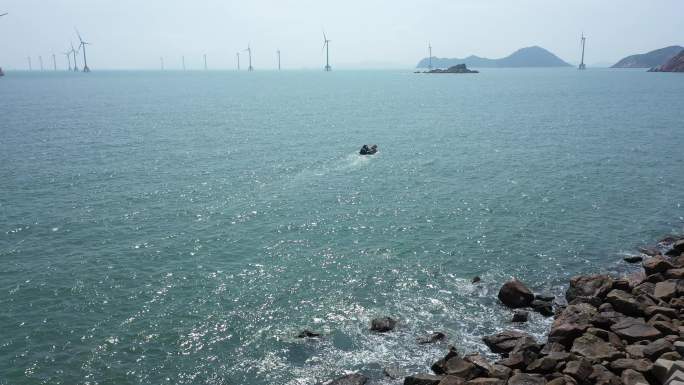 风车 渔村 渔港 风力发电 渔船 航拍