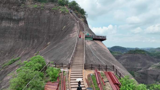 航拍郴州高椅岭旅游区网红地登天云梯景点