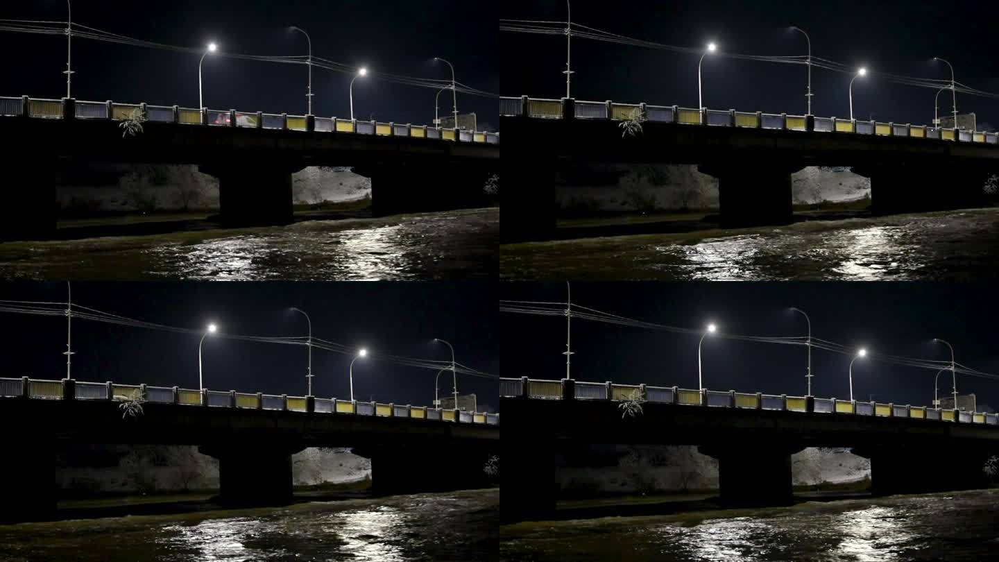 冬夜乌兹河上雾气弥漫的大桥景观