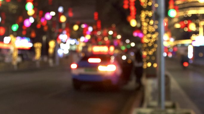 街头车流城市夜晚鼓楼慢速高帧酒泉