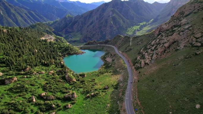 独库公路 森林 山川美景 龙池 湖面