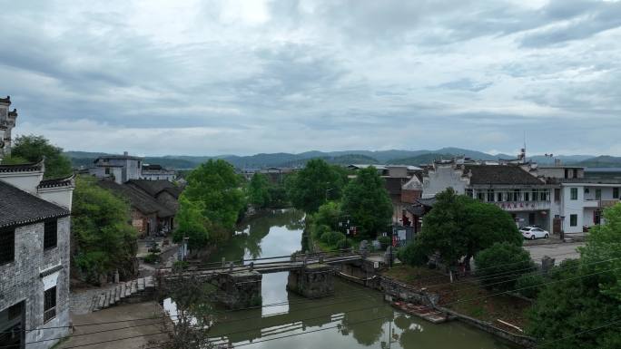 航拍南方古村小河流水人家乡村风景板梁古村