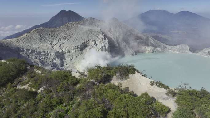 HDR印尼爪哇岛宜珍火山湖泊航拍自然风光
