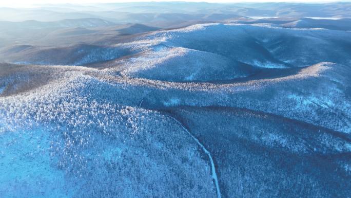 航拍黎明时的大兴安岭林海雪原