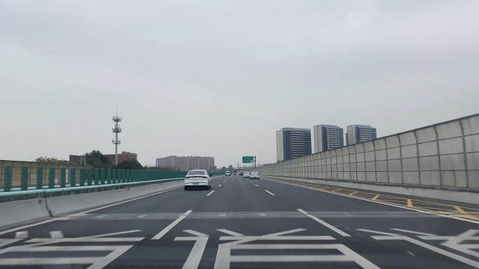 高速公路行车