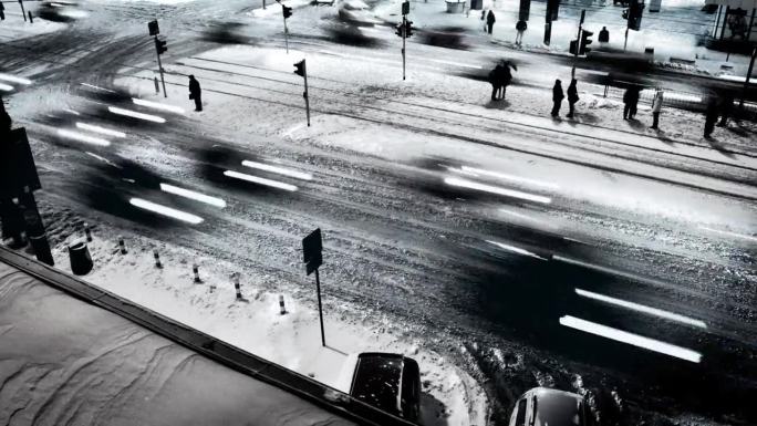 热闹的城市街道上的冬日时光流逝