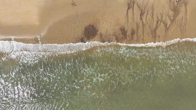 海浪沙滩航拍