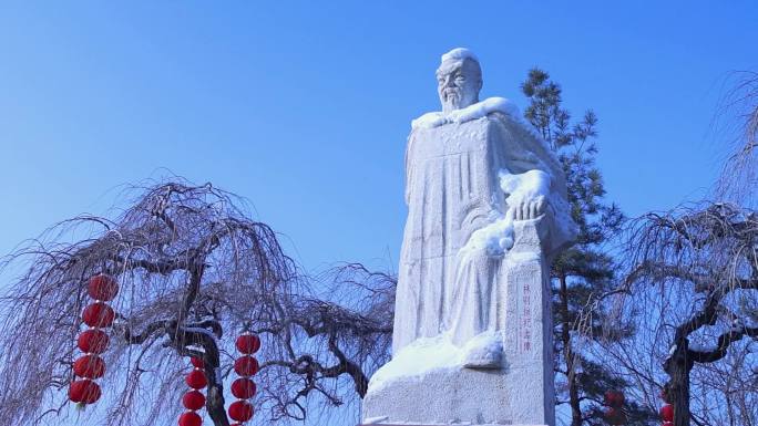 乌鲁木齐红山公园林则徐雕像