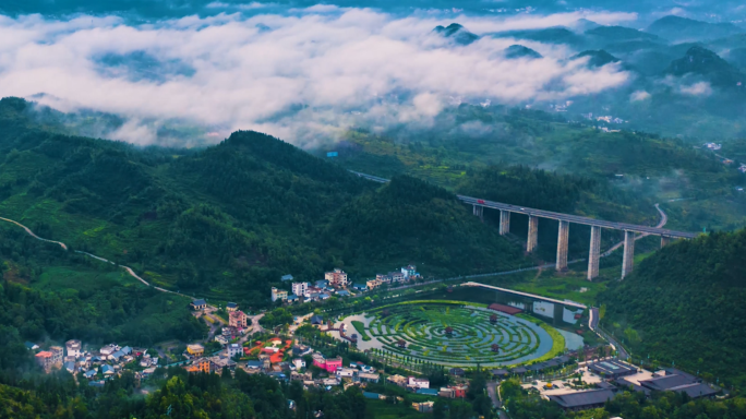 盘州市贾西刺梨基地，九峰莲池度假村航拍。