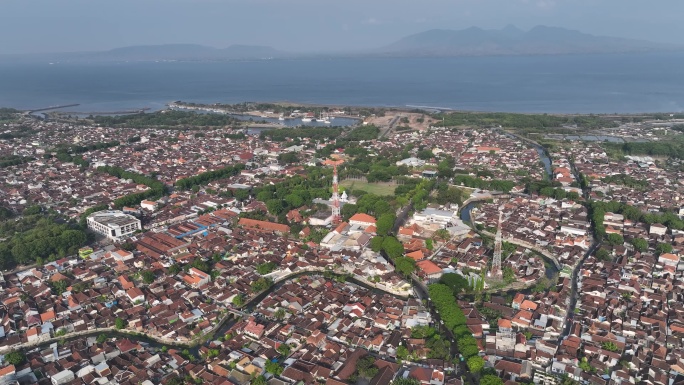 原创 印尼爪哇岛外南梦城市海滨风光航拍